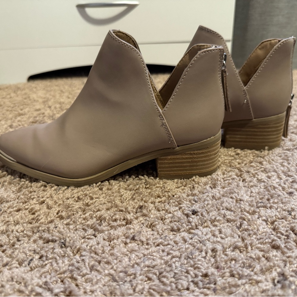Dolce Vita Tan Ankle Boots